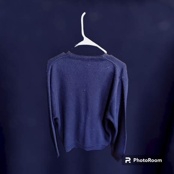 Men's Izod of London Sweater - Picture 3 of 3